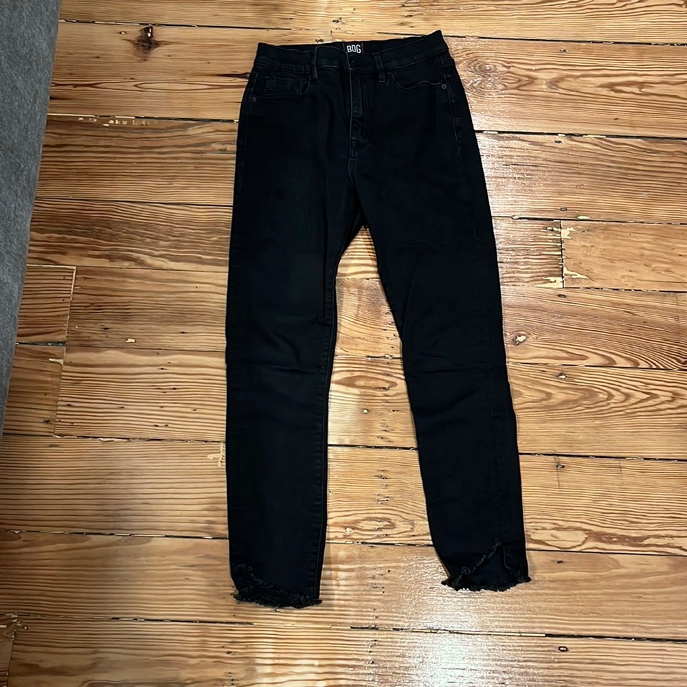 BDG urban outfitters high rise jeans. Cropped at ankle